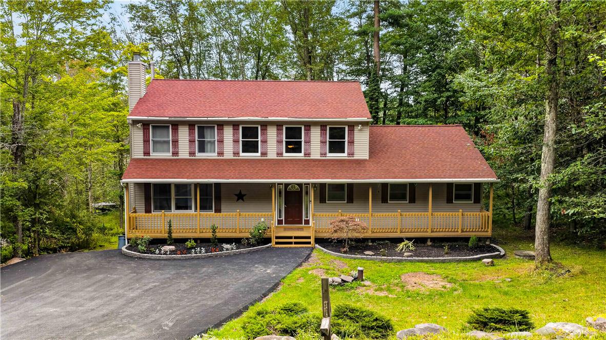 533 Maxatawny Drive Property Photo 1