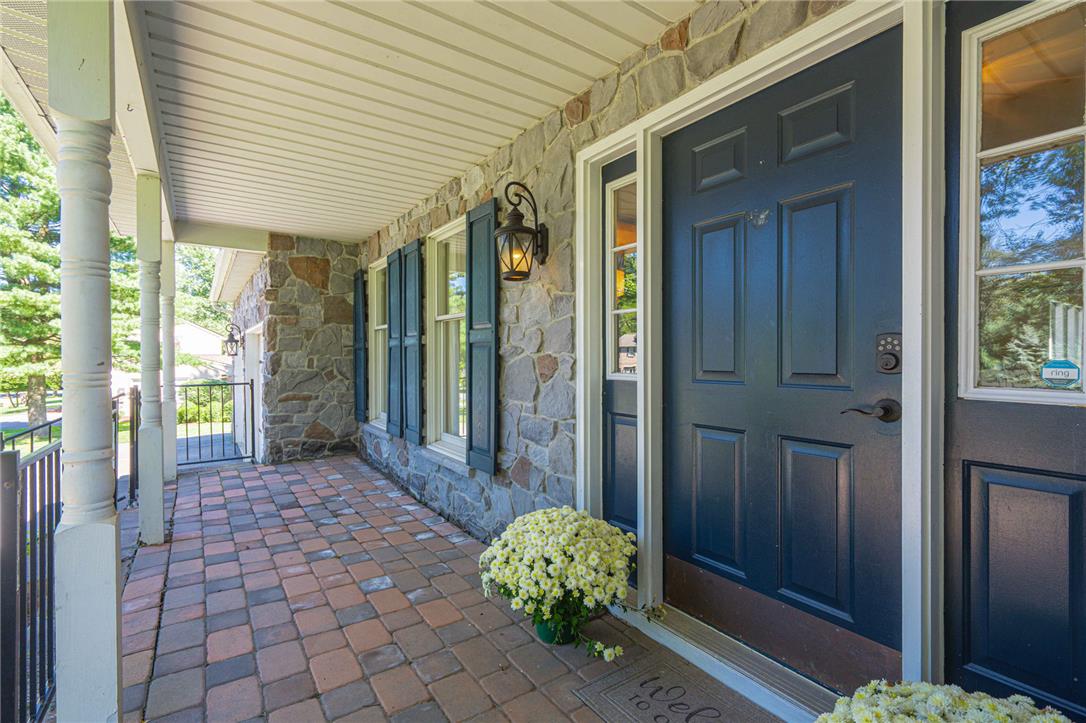 8357 Winchester Lane Property Photo 4