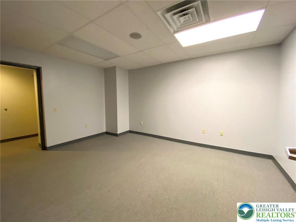 580 Coal Street Property Photo 4