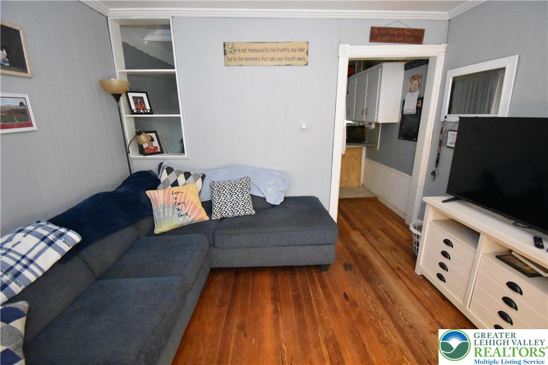 677 Sassafras Street Property Photo 4