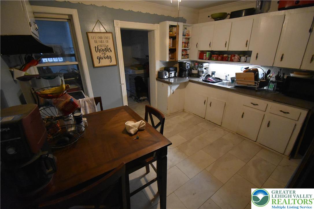 677 Sassafras Street Property Photo 8
