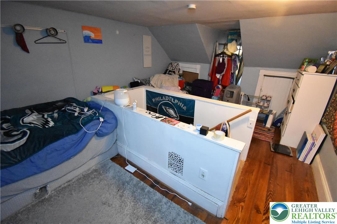 677 Sassafras Street Property Photo 14