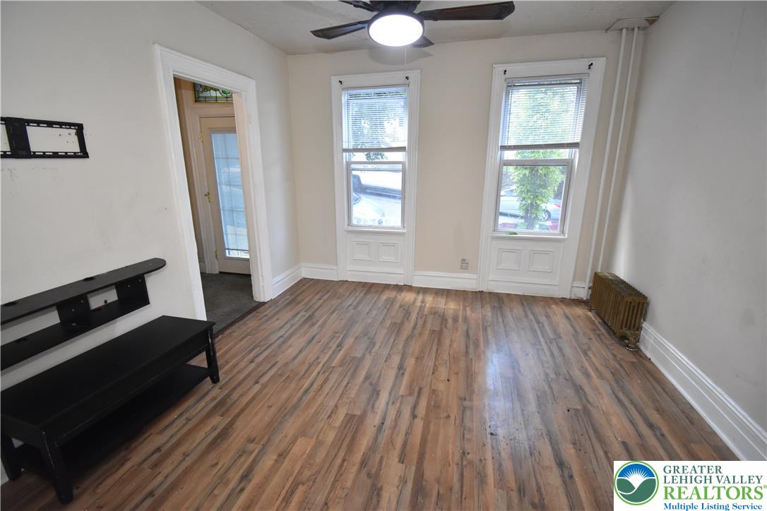 26 7th Street Property Photo 4