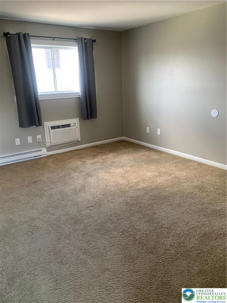 828 North Sherman Street 2nd Floor Property Photo 15