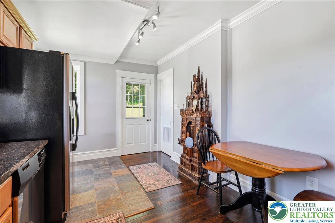 626 Scholl Avenue Property Photo 12