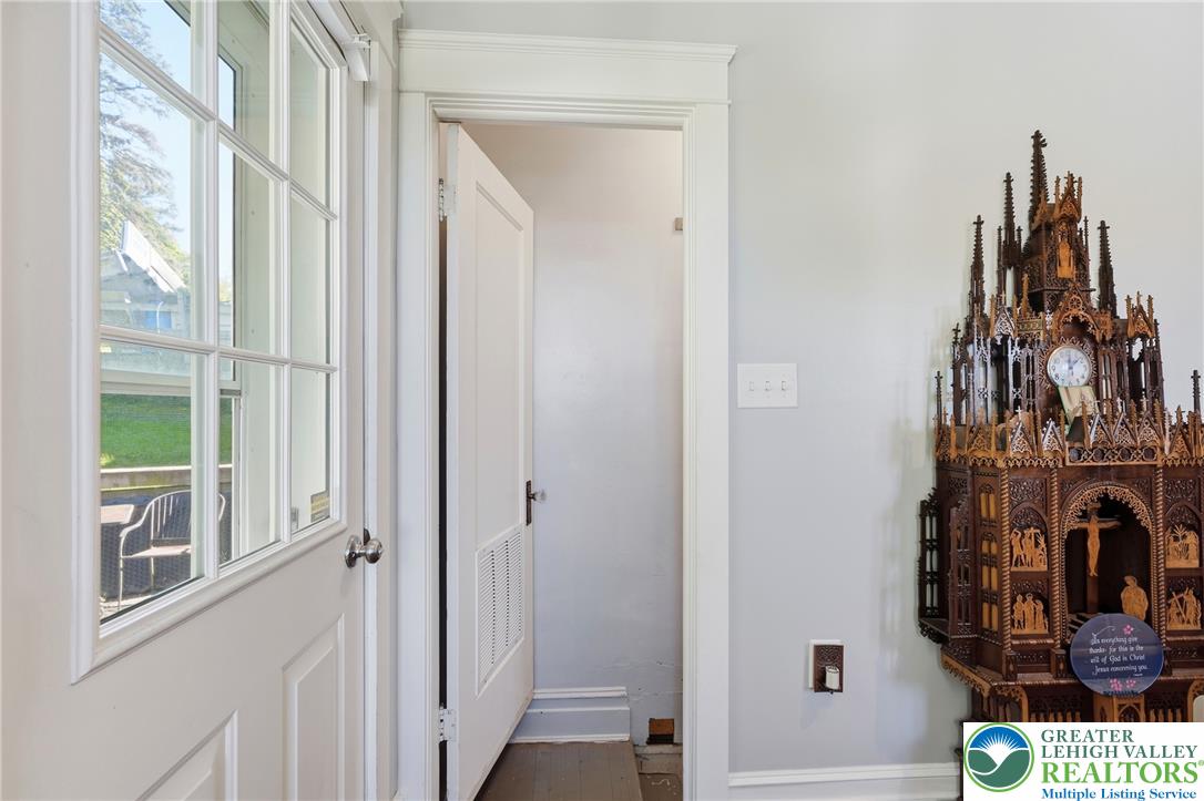626 Scholl Avenue Property Photo 14