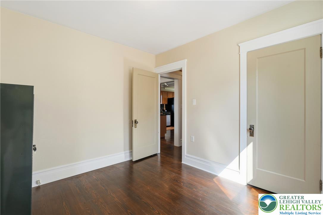626 Scholl Avenue Property Photo 19