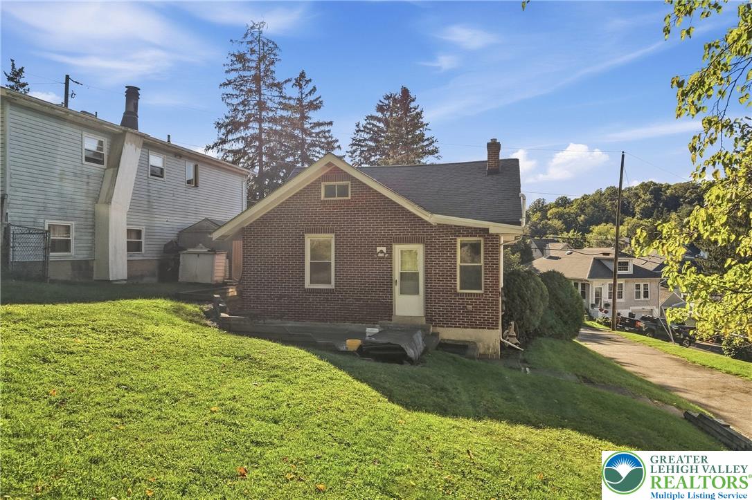 626 Scholl Avenue Property Photo 44