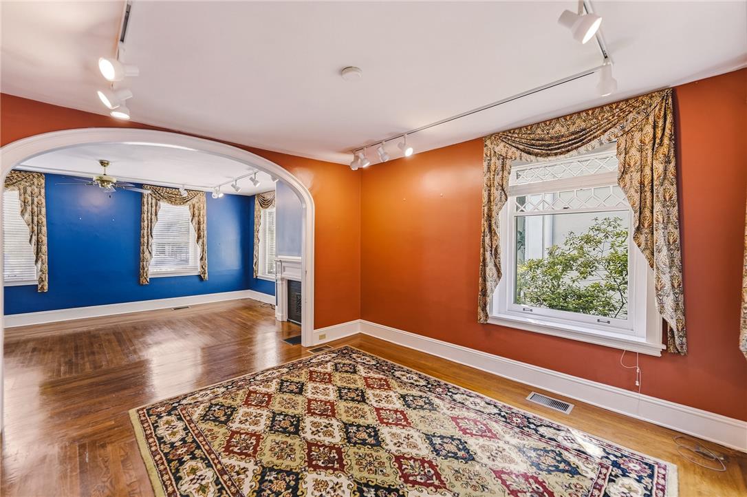 14 West Market Street Property Photo 7