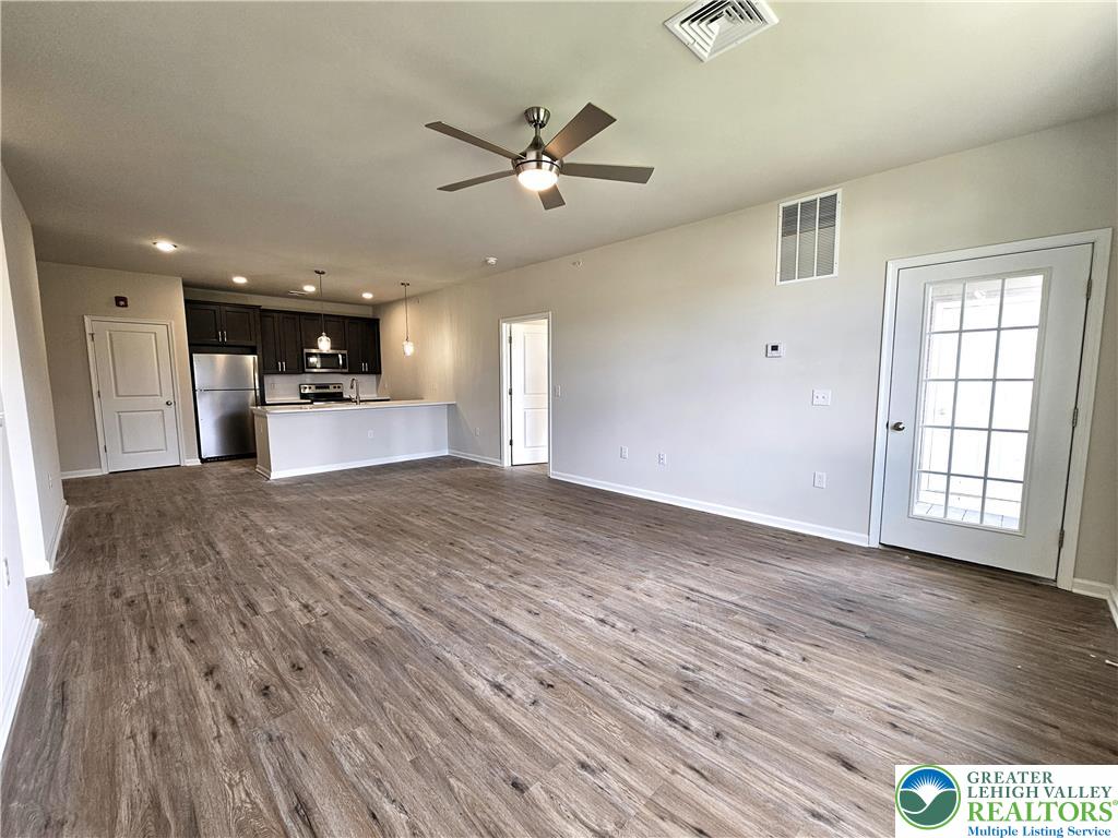 430 Cambria Street 107 Property Photo 7