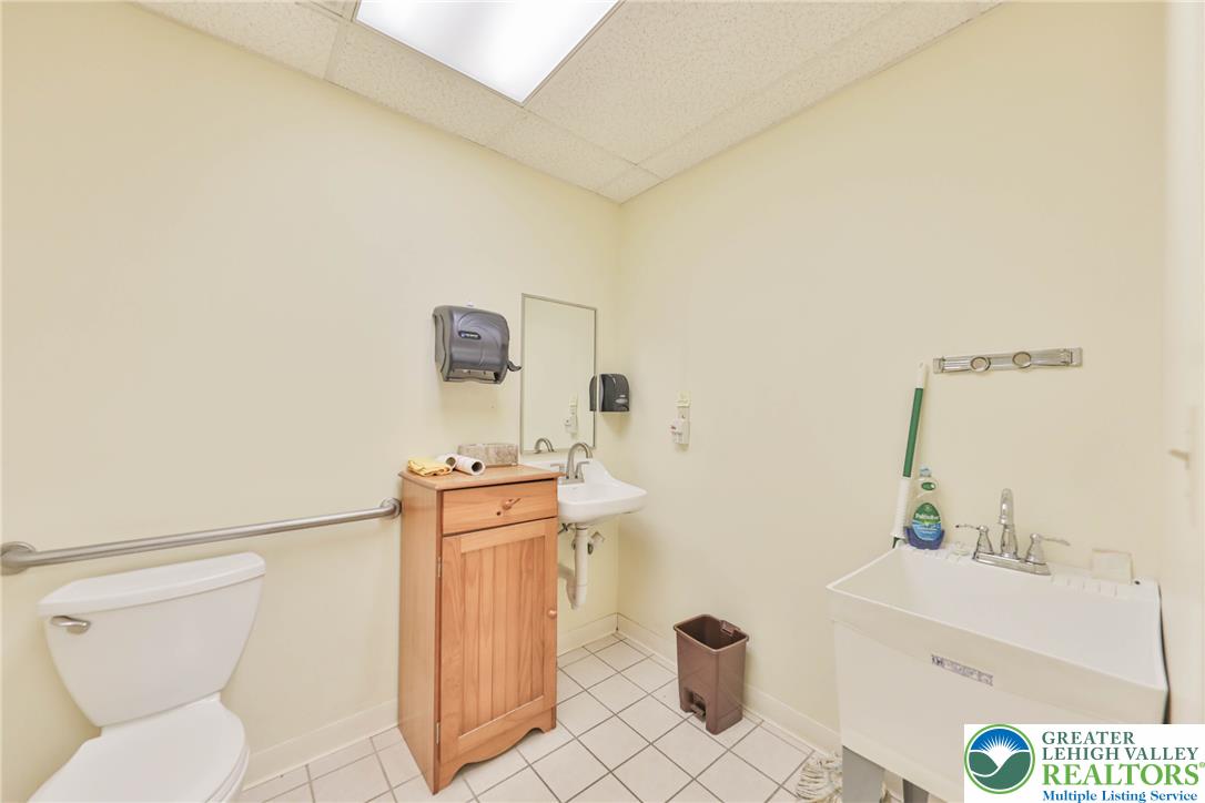 6626 Main Street Property Photo 24