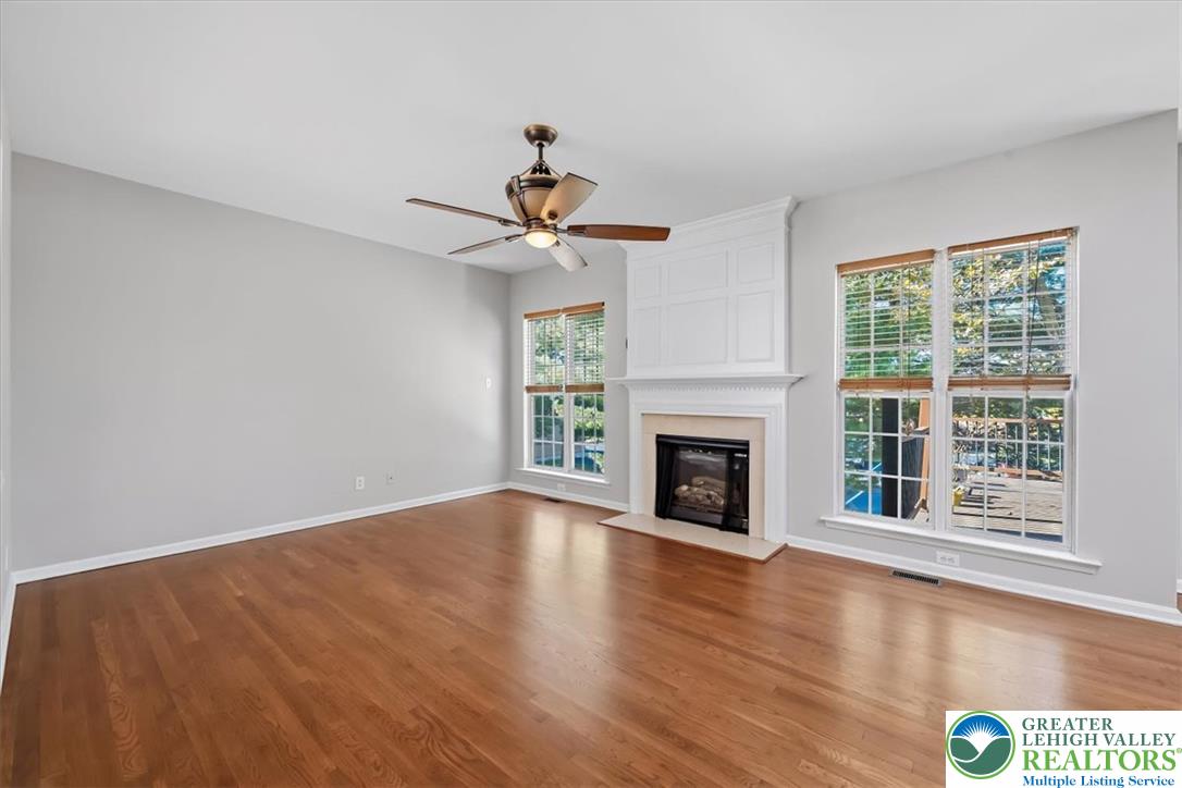 1884 Emerald Drive Property Photo 11