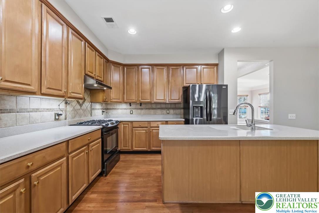1884 Emerald Drive Property Photo 15
