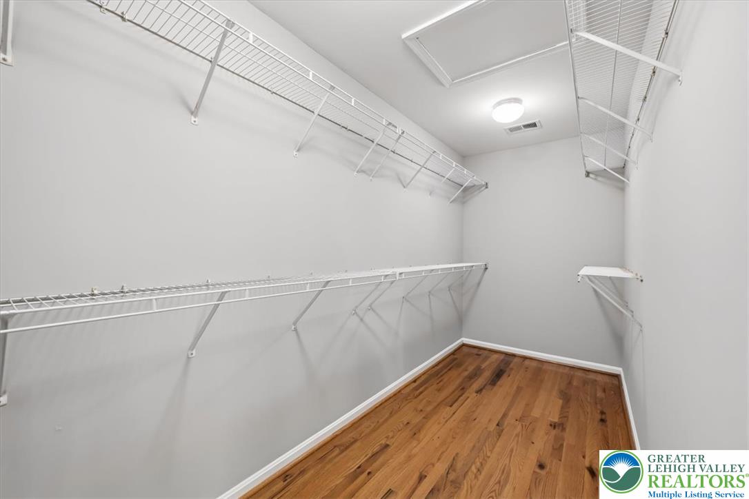 1884 Emerald Drive Property Photo 21