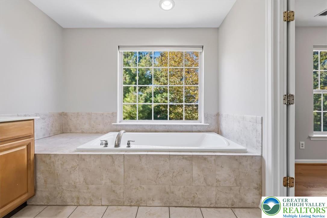 1884 Emerald Drive Property Photo 24