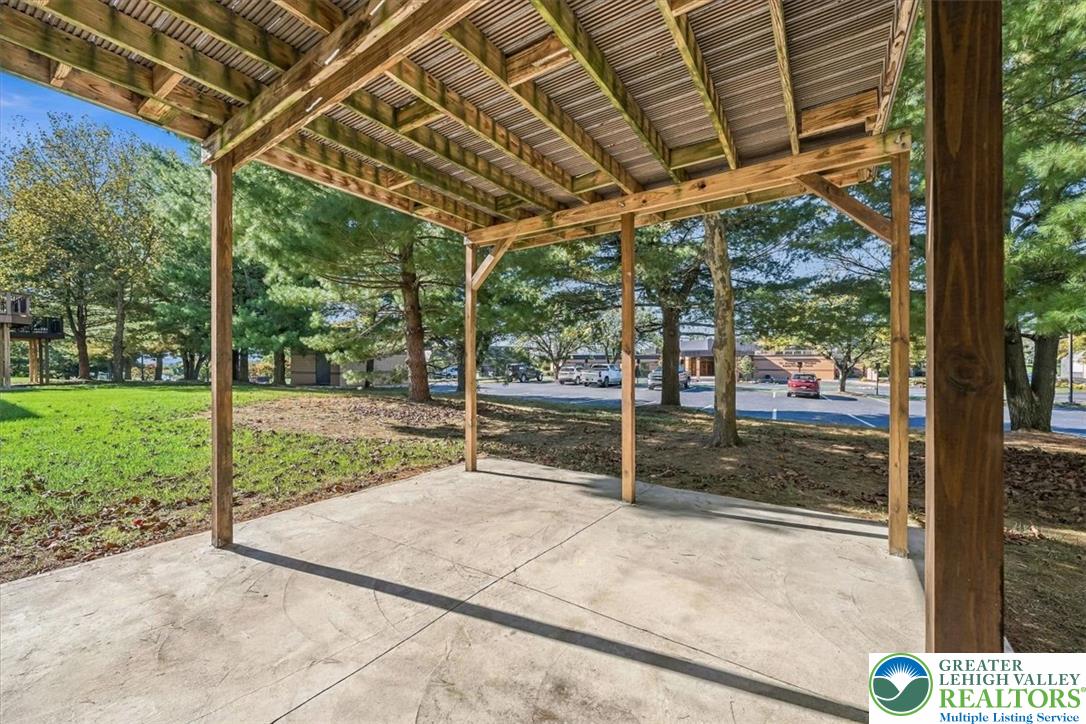 1884 Emerald Drive Property Photo 43