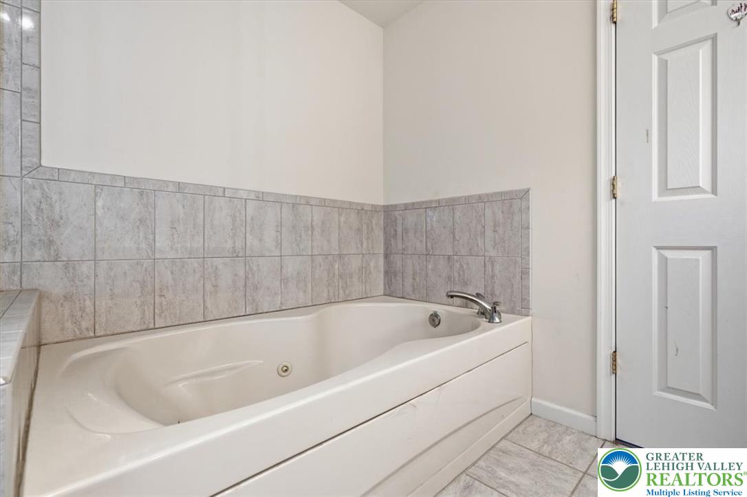 302 Lees Run Circle Property Photo 55