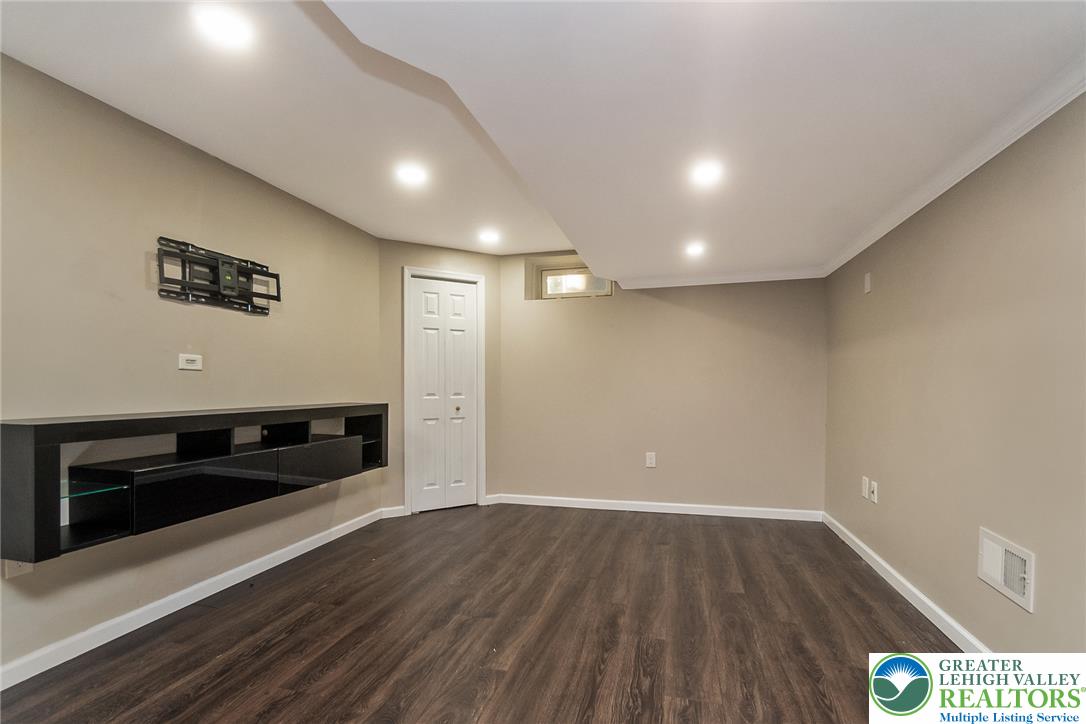 2760 Clark Place Property Photo 71