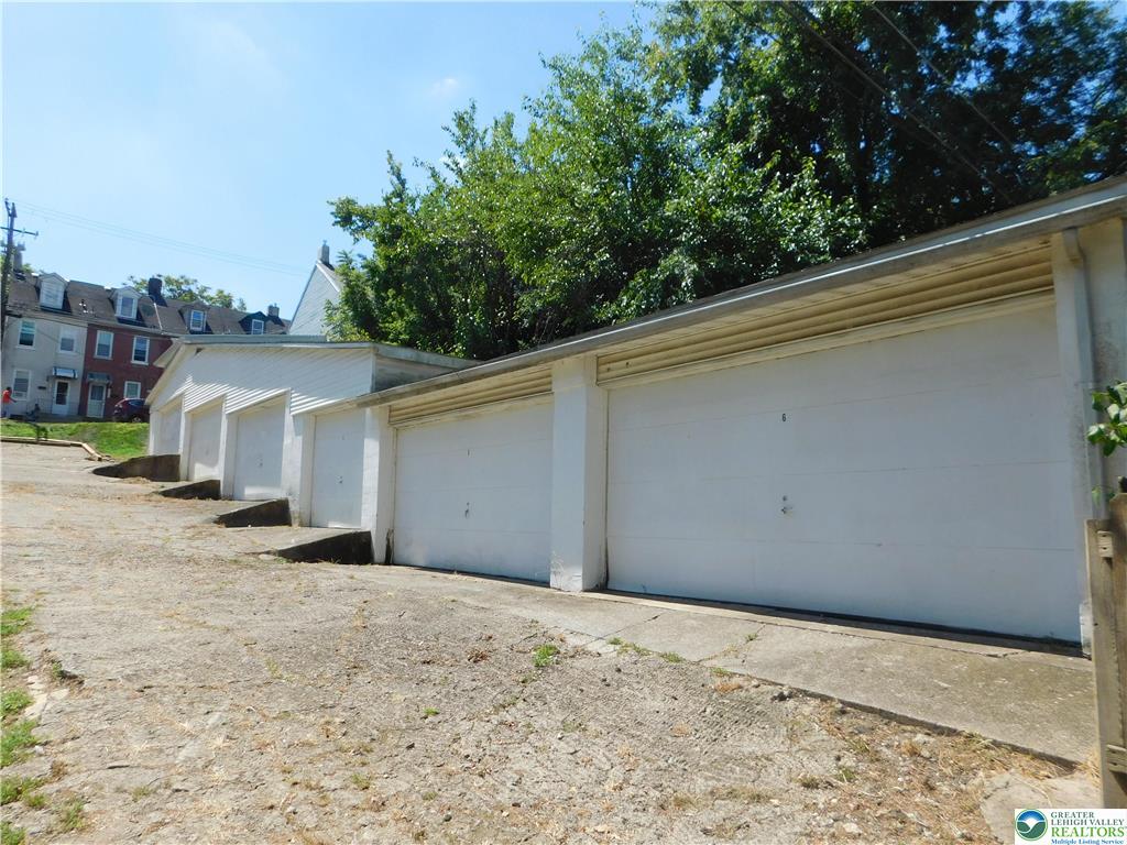 1019 Spruce Street Property Photo 1