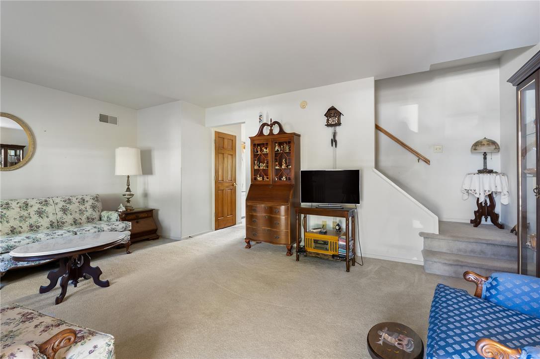 4930 Shawnee Court Property Photo 13