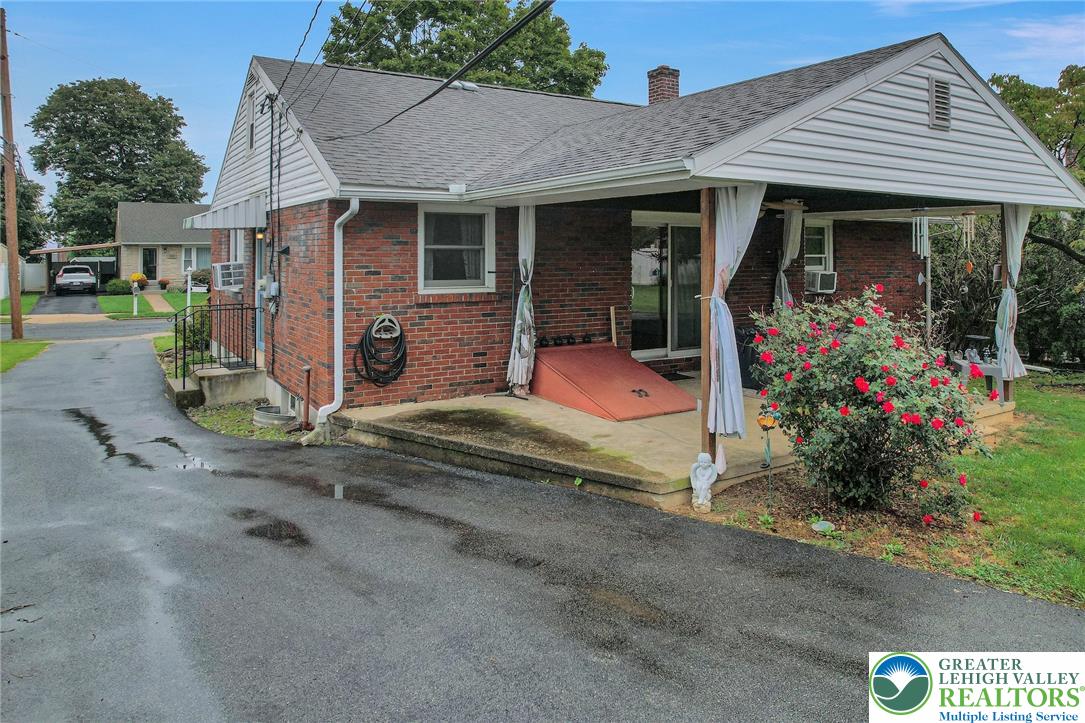 232 Sterling Street Property Photo 11