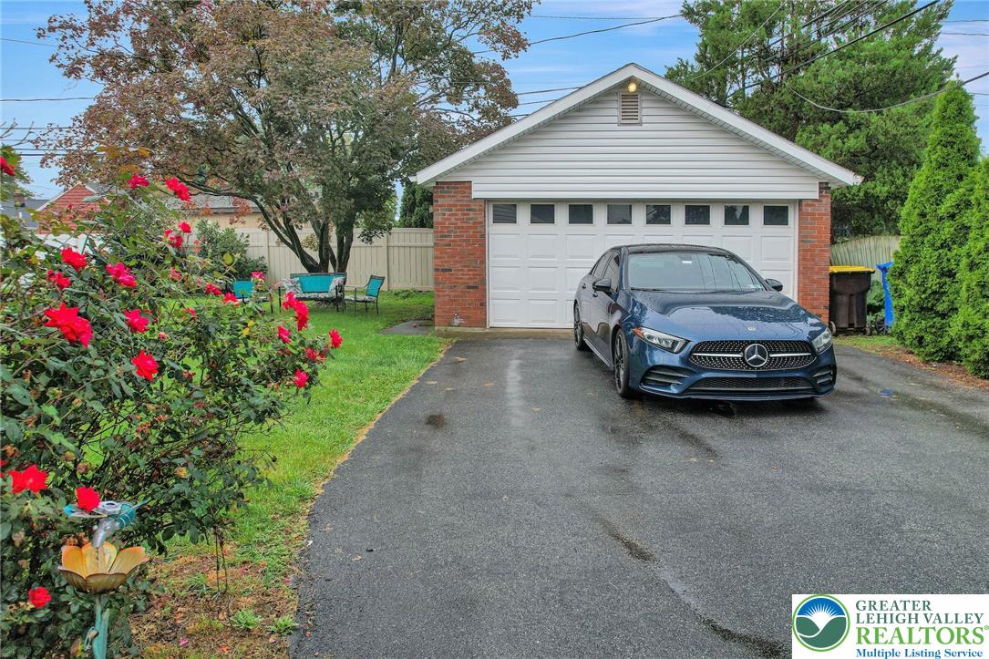 232 Sterling Street Property Photo 12
