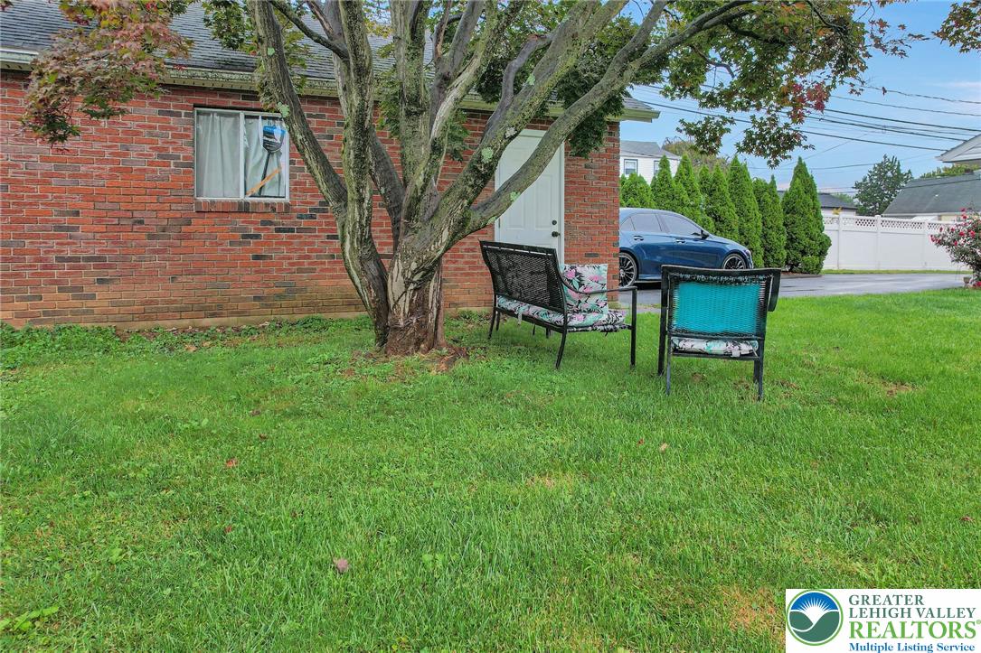 232 Sterling Street Property Photo 17