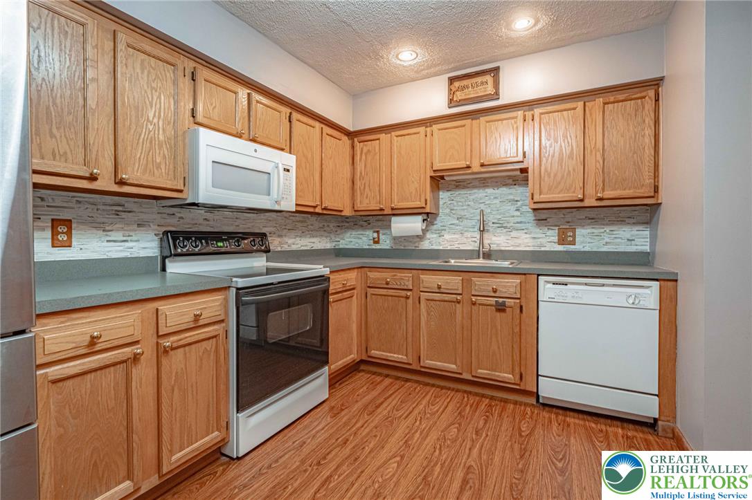 2876 Aronimink Place Property Photo 15