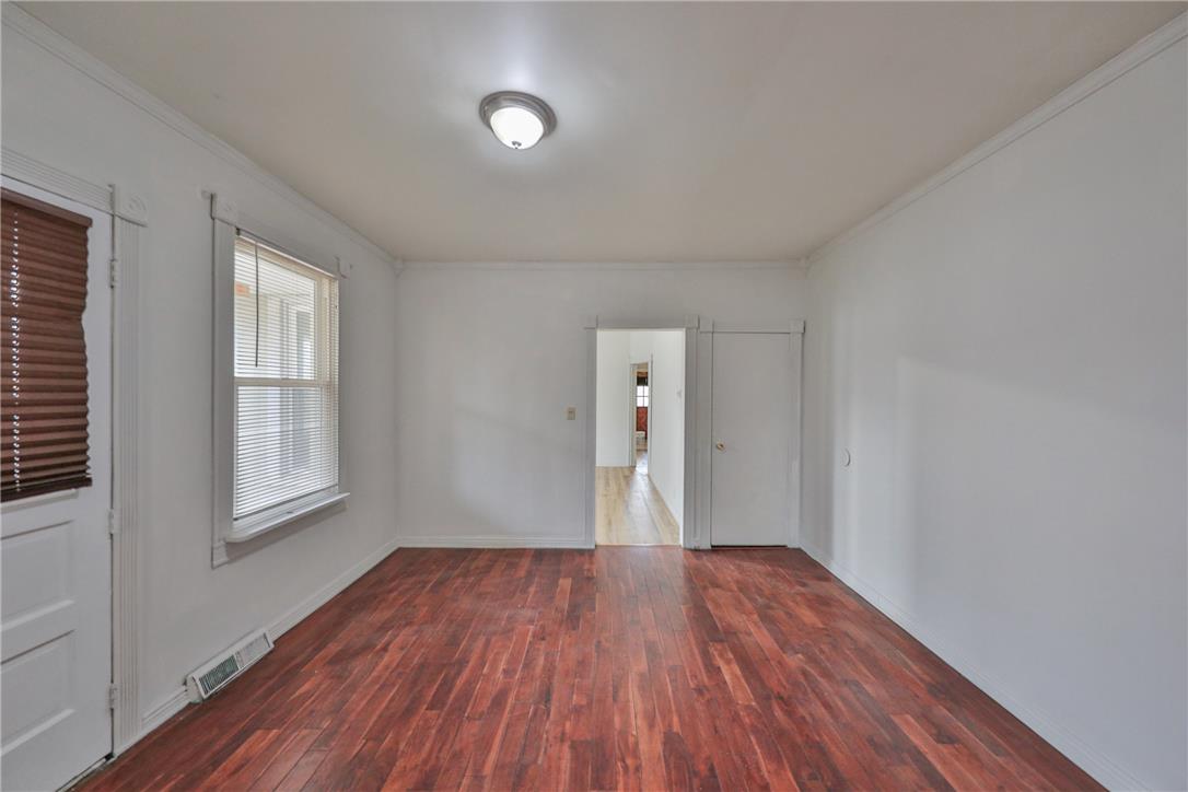 303 West Lincoln Street Property Photo 12