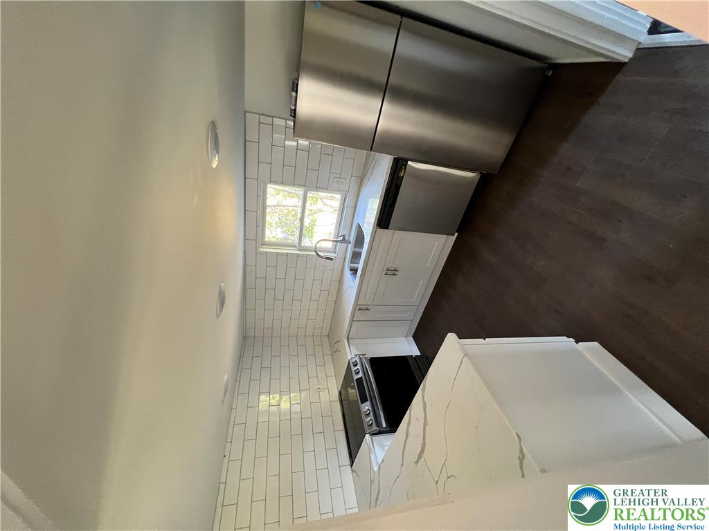 2145 Delaware Drive Property Photo 6
