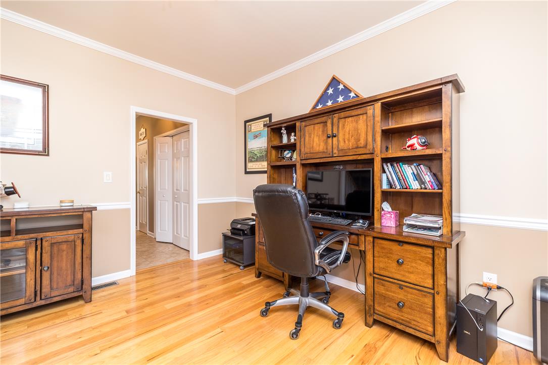 4584 Shadowstone Drive Property Photo 11