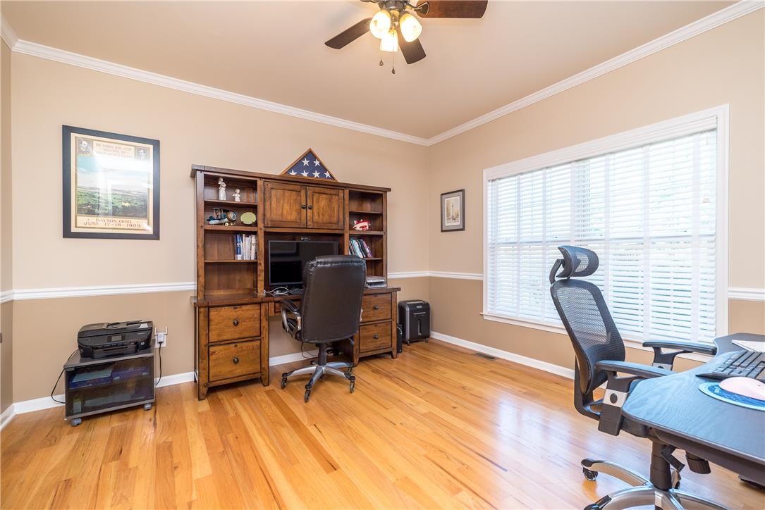 4584 Shadowstone Drive Property Photo 12