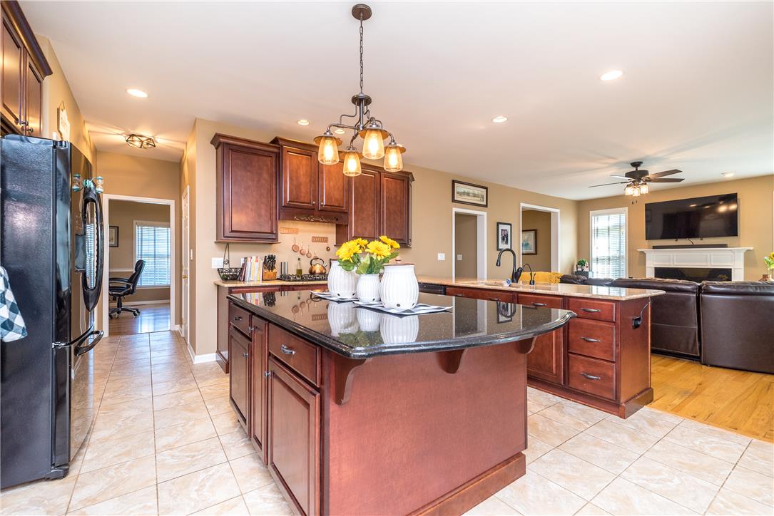 4584 Shadowstone Drive Property Photo 15