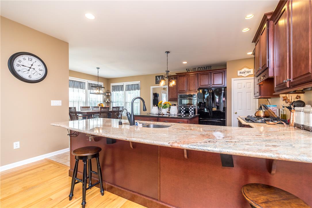 4584 Shadowstone Drive Property Photo 18