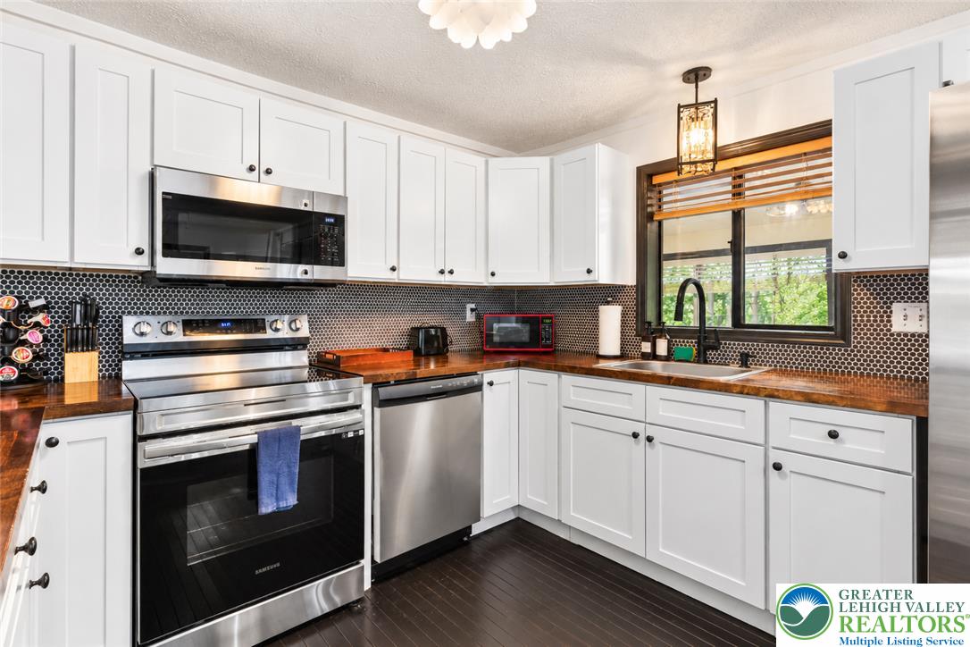 245 Somerset Drive Property Photo 12