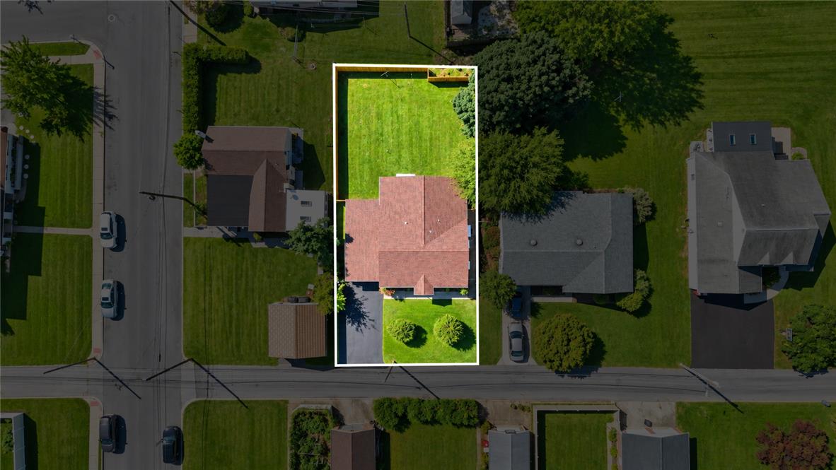 350 Maple Street Property Photo 29