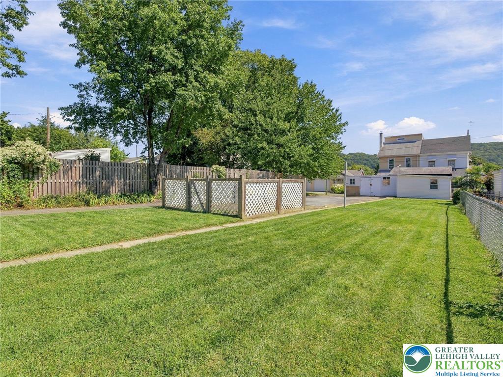 238 North Street Property Photo 7