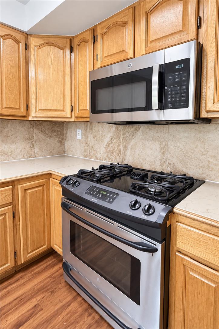 727 West Emaus Avenue Property Photo 17