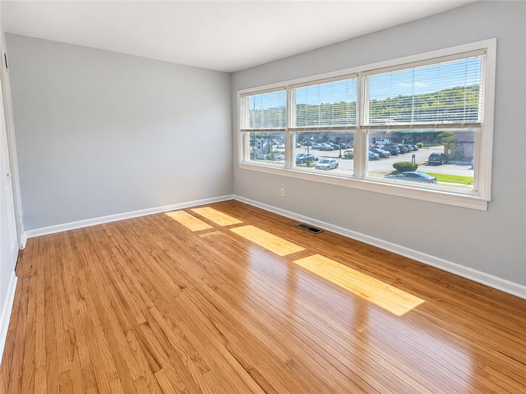 727 West Emaus Avenue Property Photo 24