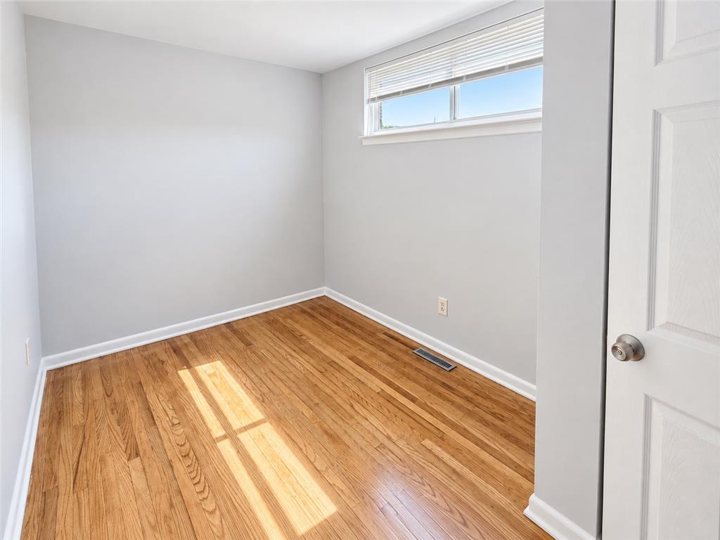 727 West Emaus Avenue Property Photo 29