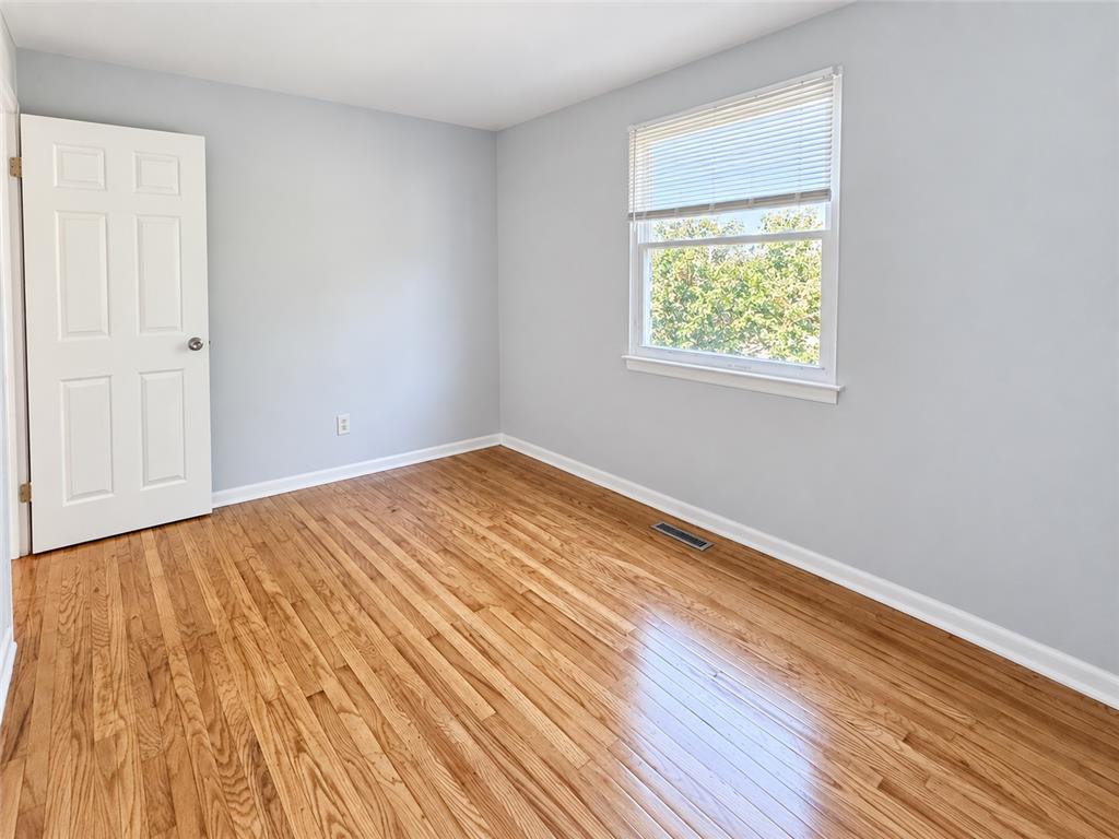 727 West Emaus Avenue Property Photo 32