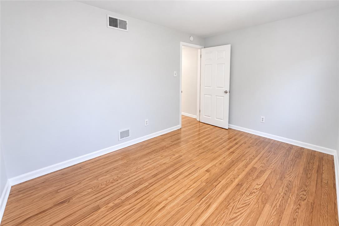 727 West Emaus Avenue Property Photo 33