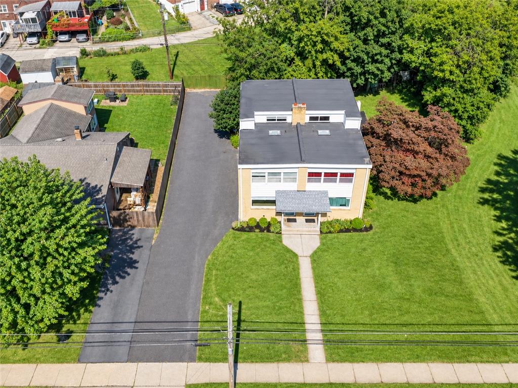 727 West Emaus Avenue Property Photo 42