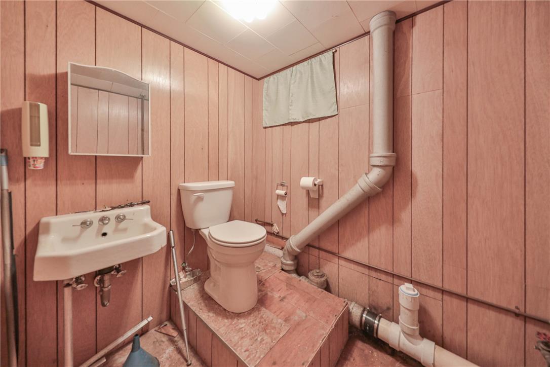 766 Franklin Avenue Property Photo 39