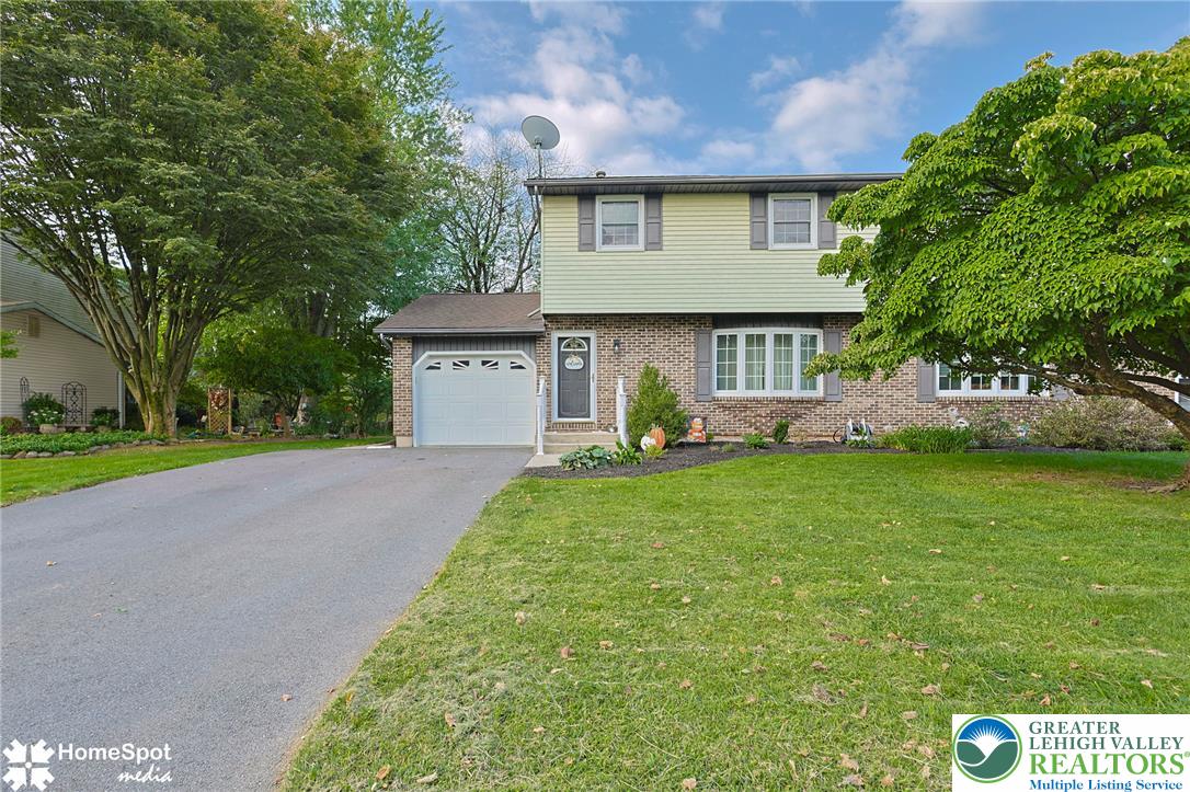 56 Jonathan Drive Property Photo 1
