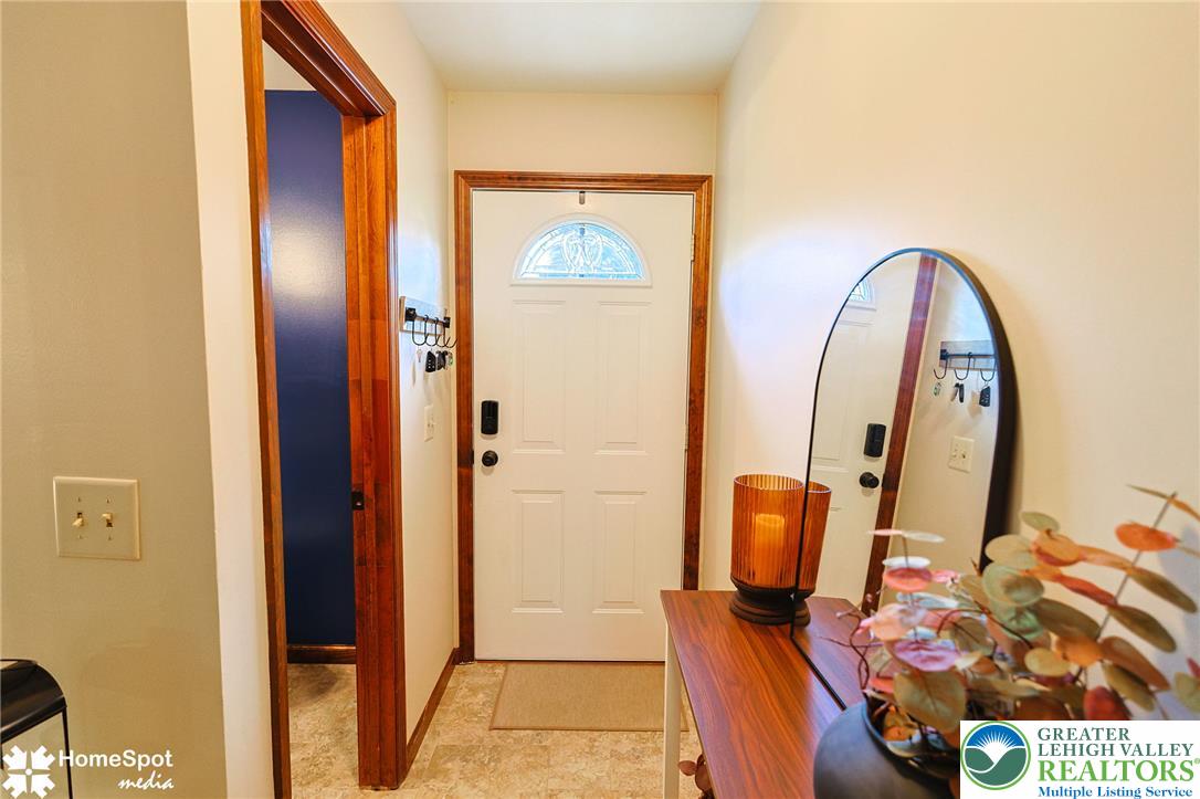 56 Jonathan Drive Property Photo 4
