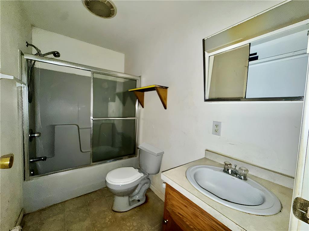 6373 Baltic Avenue Property Photo 9