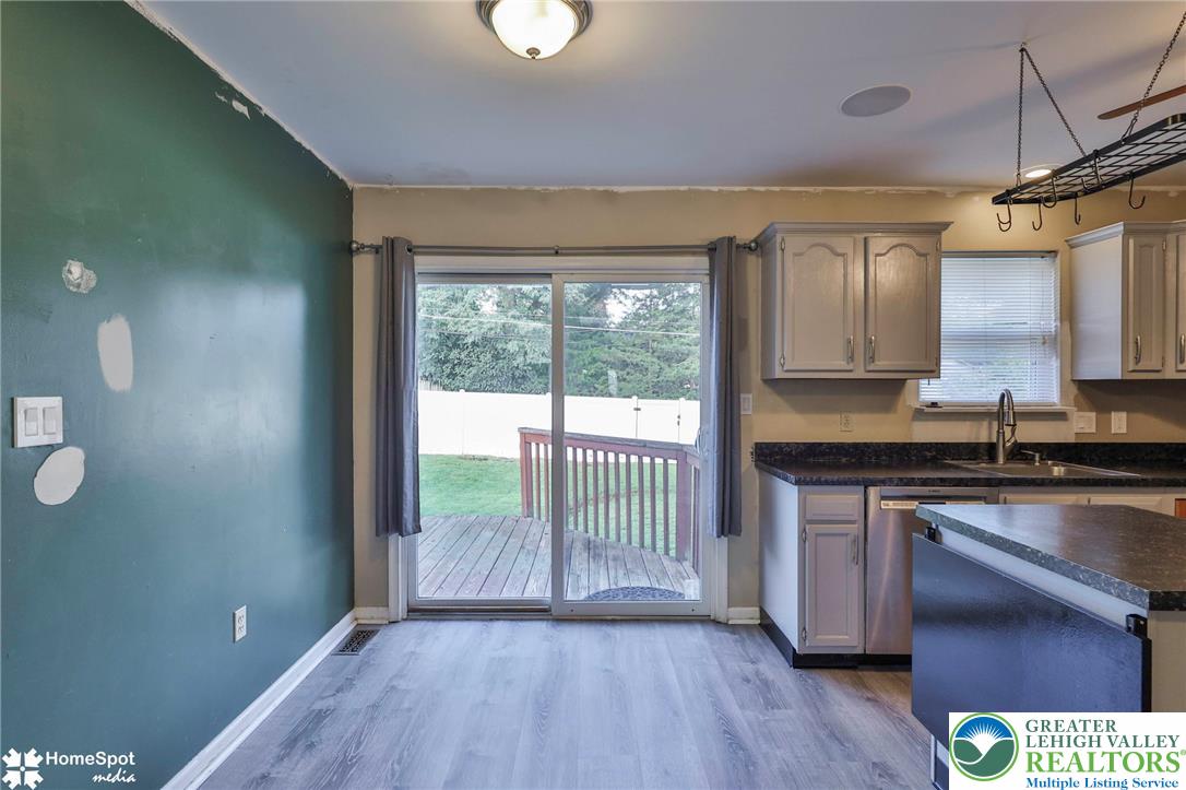 340 Avon Street Property Photo 28