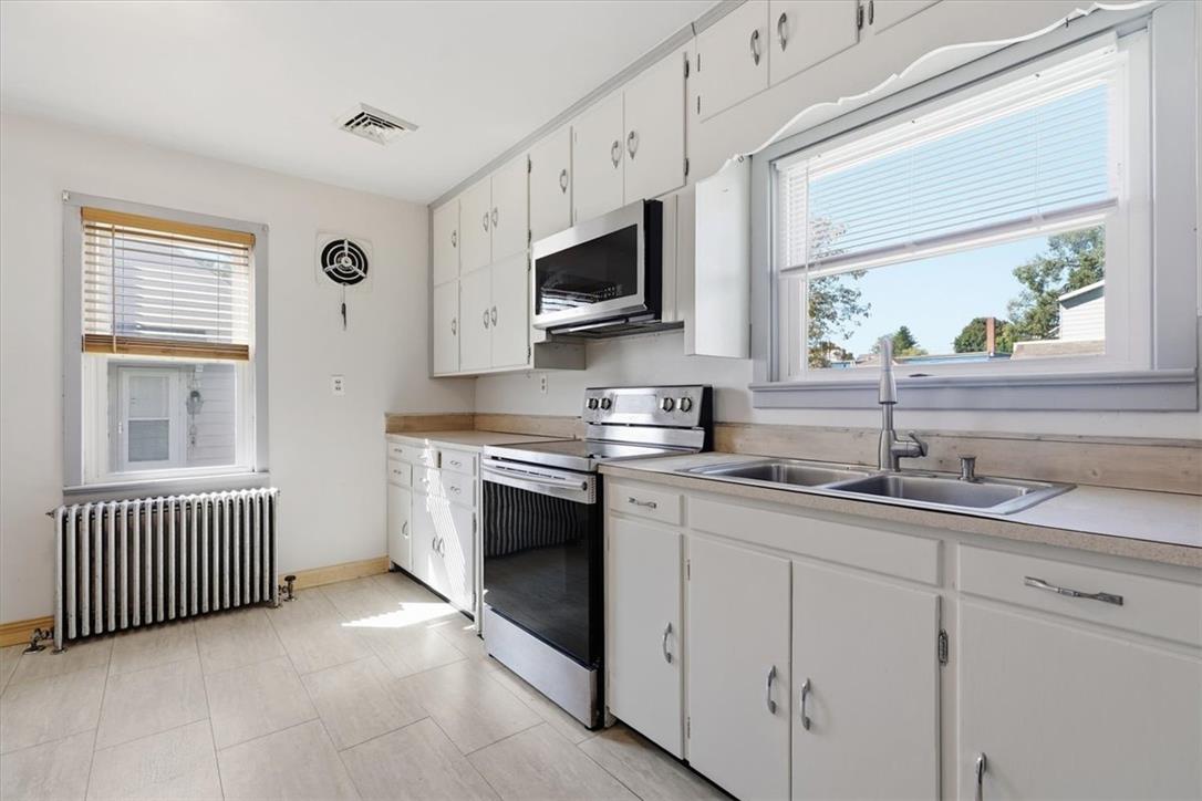170 South New Street Property Photo 10
