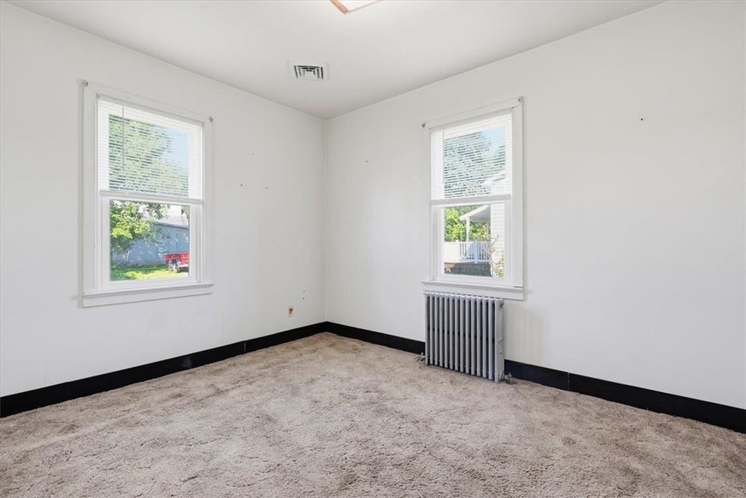 170 South New Street Property Photo 16